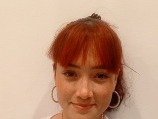 Erotinis vaizdo pokalbis Anny-Bloom