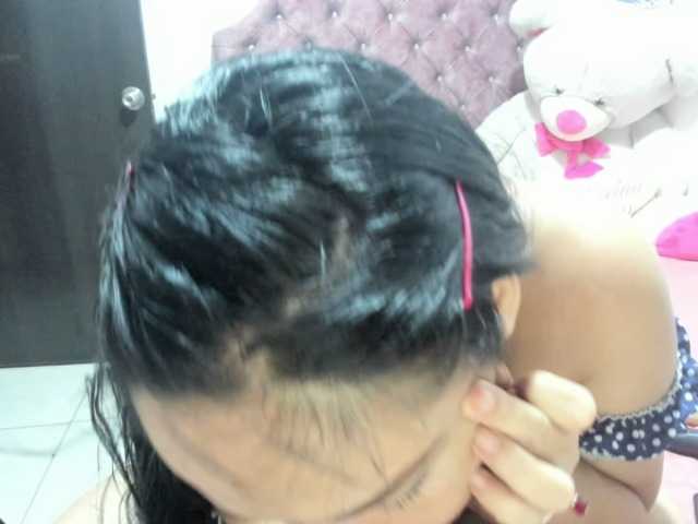 Transliacijos ekrano nuotraukos Anny-dirty