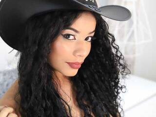 Erotinis vaizdo pokalbis Anthonela-Mil