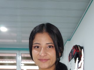 Erotinis vaizdo pokalbis antonella-adams