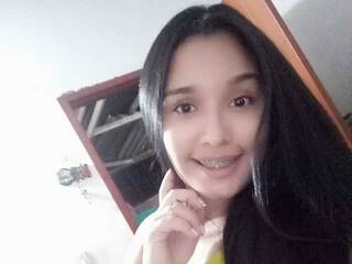 Erotinis vaizdo pokalbis Antonella-capri