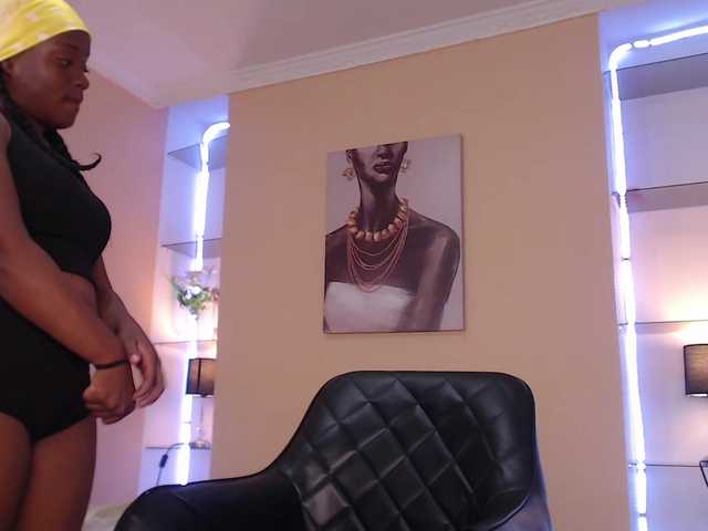 Nuotraukos antonella-dava hola bienvenidos a mi sala es un gusto que estén aquí #ebony #teen