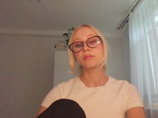Erotinis vaizdo pokalbis AnyaDirty