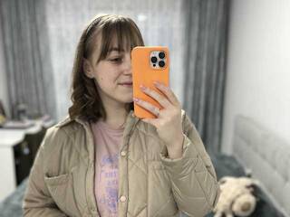 Erotinis vaizdo pokalbis Aramat0140