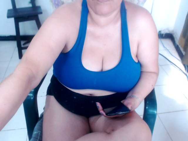 Nuotraukos ARDIMATURESEX #bbw #bigbelly #bigboobs #grandmother Lovense Lush : Device that vibrates longer at your tips and gives me pleasures #lovense