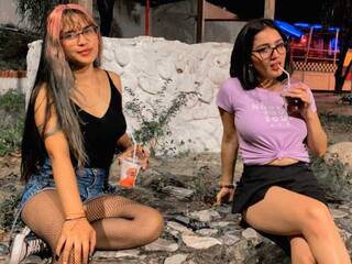 Erotinis vaizdo pokalbis Ari-Smit