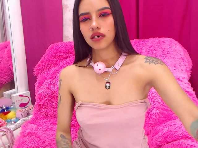 Nuotraukos ArianaMoreno ♥ Just because today is Friday, I will give you the control of my lush for 10 minutes for 200 tokens ♥ ♥ Just because today is Friday, I will give you the control of my lush for 10 minutes for 200 tokens ♥