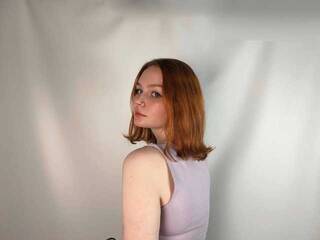 Erotinis vaizdo pokalbis ArielCrystal