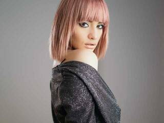 Erotinis vaizdo pokalbis Aris-West