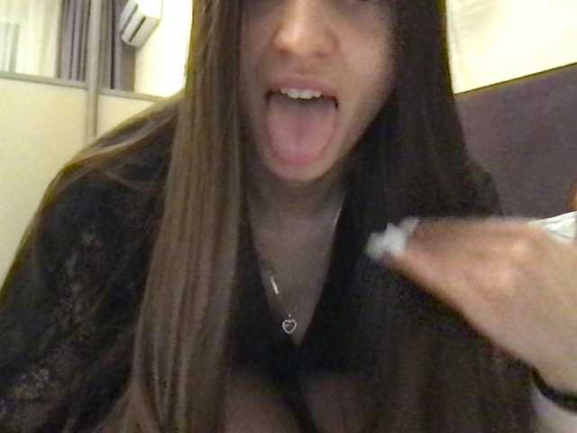 Transliacijos ekrano nuotraukos NICOLL_KISS_ME