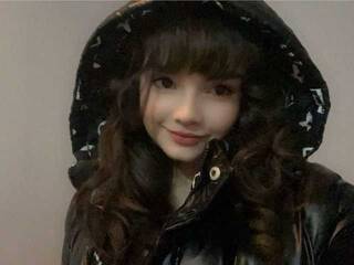 Erotinis vaizdo pokalbis AryaStarky