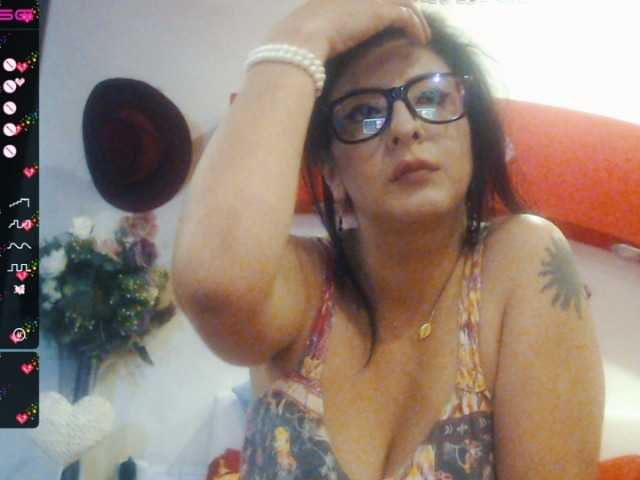 Nuotraukos ALINA___ HELLO GUYS!!!Help for buy new lush lovense/naked999/ass200/hole ass250/boobs100/pussy300/dance150/make me weet and happy