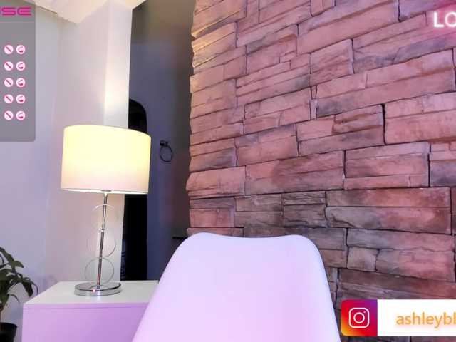 Transliacijos ekrano nuotraukos AshleyBlake