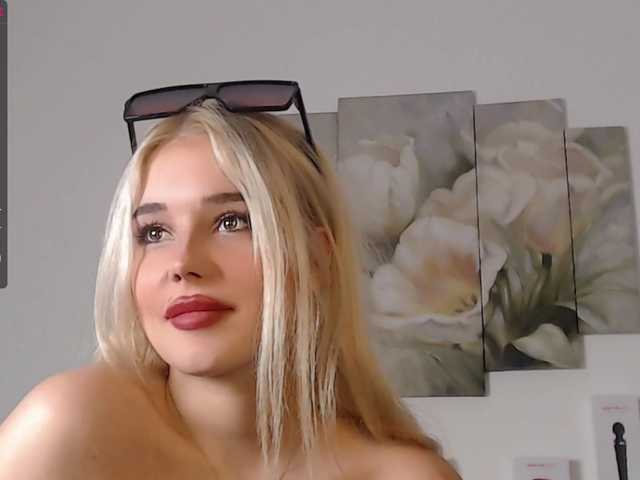 Nuotraukos AshleyKlark Please bet love) 0 untill hot show with dildo and orgasm)