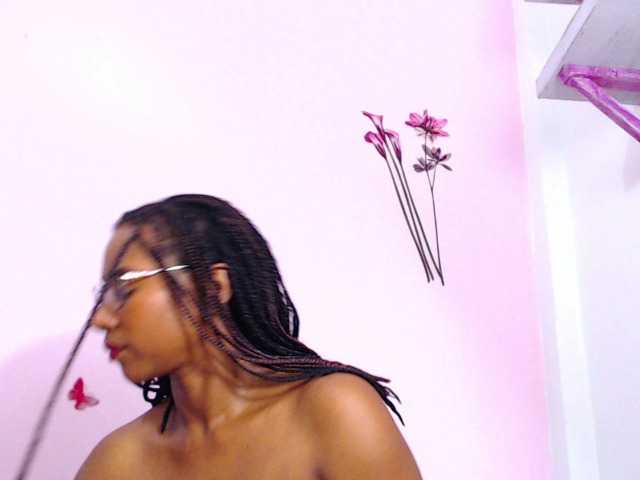 Nuotraukos ashleykrystel hello, give me pleasure as you want and enjoy together, #squirt #ebony #lovense