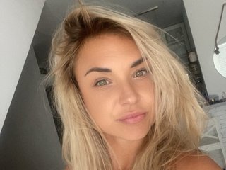 Erotinis vaizdo pokalbis AshleyPerfect