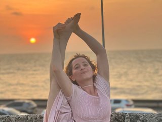 Erotinis vaizdo pokalbis AshleySoe