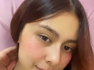 Erotinis vaizdo pokalbis ashlie-evanss