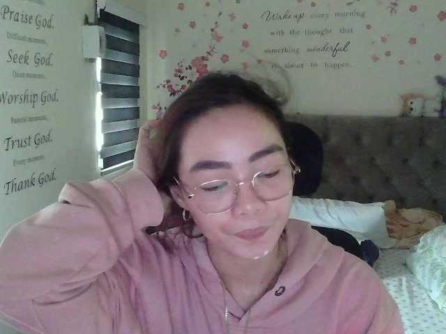 Transliacijos ekrano nuotraukos Astridhottie