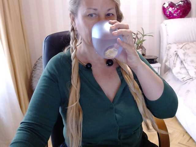 Transliacijos ekrano nuotraukos AuraKISS