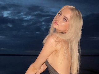 Erotinis vaizdo pokalbis AuraLahrman