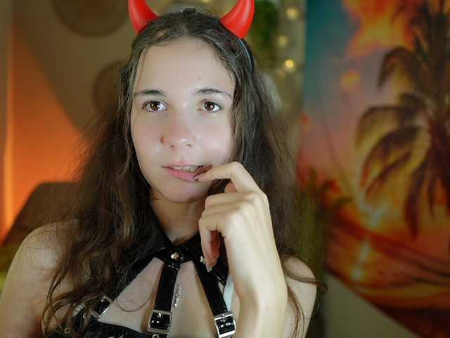 Nuotraukos AvaTaylor Happy halloween!! #petite #naughty #cute #brunette #18 Let me be your cute devil tonigh