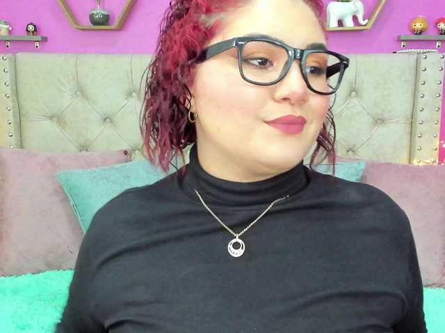 Nuotraukos Lau_Lee21 Hello guys, let's talk a little :love And to have fun :wet :hot , add me to your favorites ing Lau_lee21 :text22