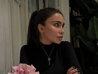 Erotinis vaizdo pokalbis Angelina_kisa001