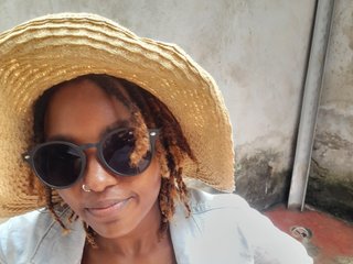 Erotinis vaizdo pokalbis BabyAfrica