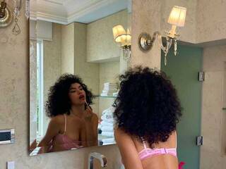 Erotinis vaizdo pokalbis babydripp