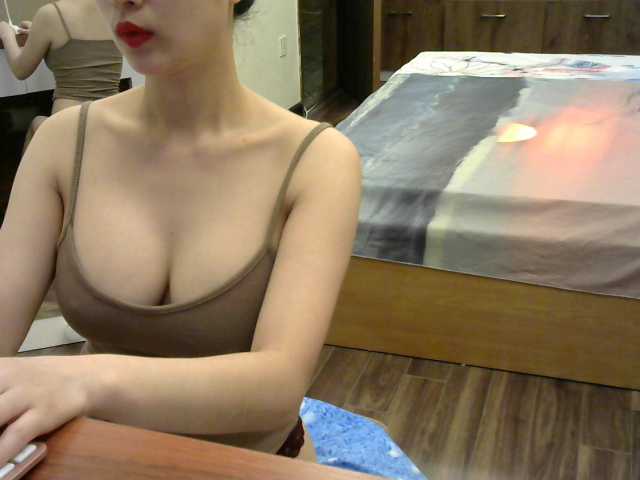 Nuotraukos BabyWetDream Hi guys, my name is Mihako, flash boobs is 91 tokens, flash pussy is 99, dance is 100 squirt 500 --Need to 1000tokens squirt right now..