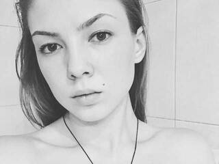 Erotinis vaizdo pokalbis BadLi