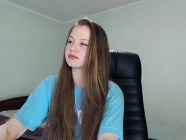 Transliacijos ekrano nuotraukos _YoungGirl_