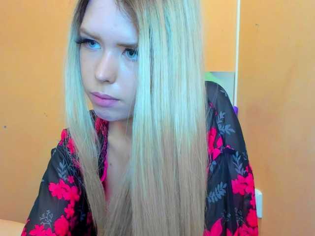 Nuotraukos BarbieMuffy Daddy's girl here! #18 #blond #teen #feet #mistress #dominant #ass #analshow