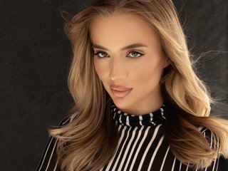Erotinis vaizdo pokalbis BarbieSize