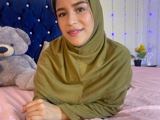 Erotinis vaizdo pokalbis BasimaChauriye