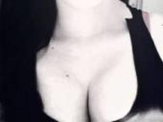 Erotinis vaizdo pokalbis bblusciouss