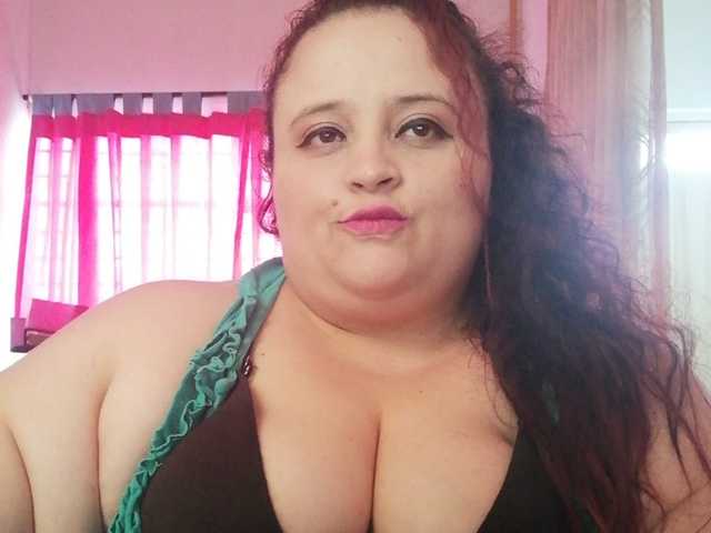 Nuotraukos BBW-Horny Sexy curvy latina with big tits and big ass, we have fun for a while bb