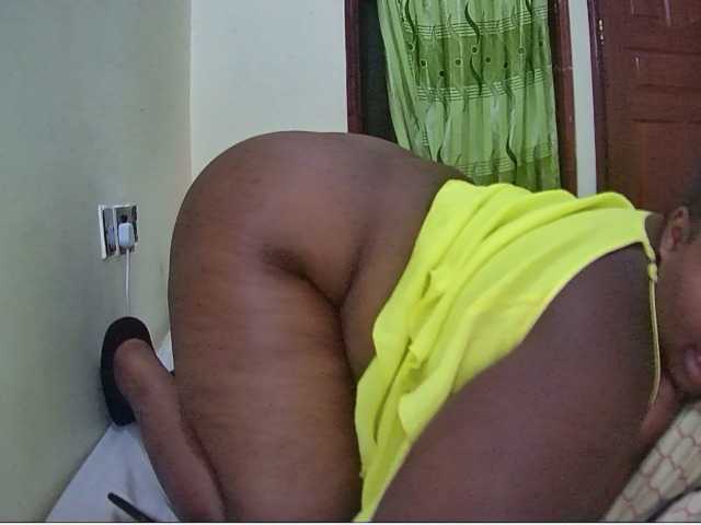 Nuotraukos Bbwebony654 I am a sexy chubby woman. Ready to have fun with you. Welcome.