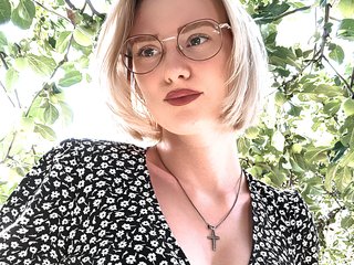 Erotinis vaizdo pokalbis BEAUTIFUL-HALO