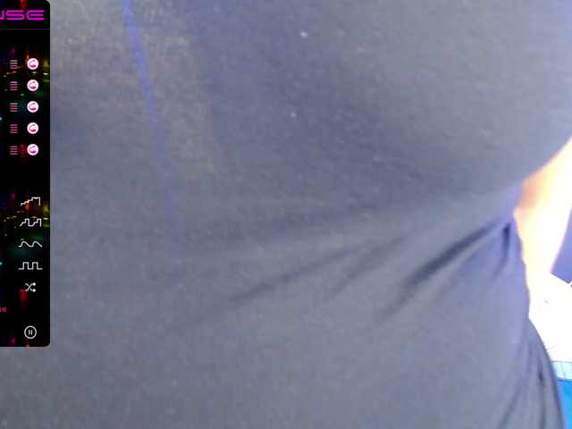 Nuotraukos beauty-emy help me I want to take a shower, let me warm 400 tk goal#latina #bignaturalboobs #pluganal #curvy #bigass Lush is on ♥