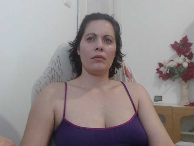 Nuotraukos BeautyAlexya 50 tkns bobsflash! Lush on, give me pleasure mmmm, take me private and get control of my lush!
