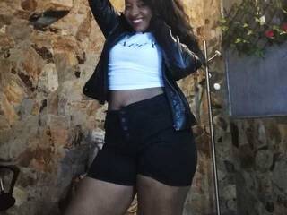 Erotinis vaizdo pokalbis Belcky-Cambel