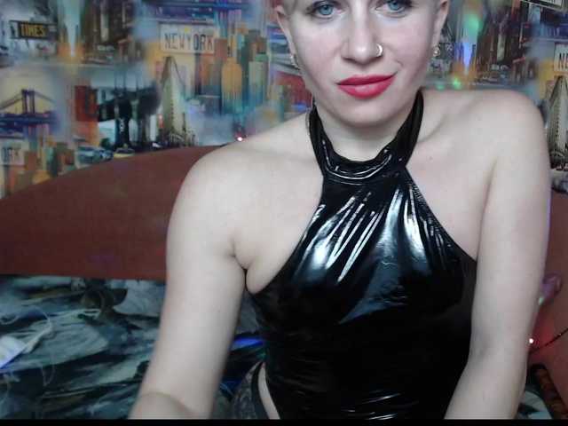 Transliacijos ekrano nuotraukos Bella--strong