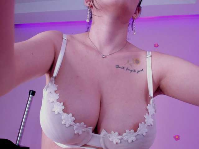 Nuotraukos bella-adams Hey! im so happy u be here with me ♥ let's have fun ♥ #latina #skinny #bigboobs #bigtits #bigass #squirt #blonde #cute