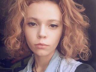 Erotinis vaizdo pokalbis Bella-Alieno