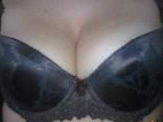 Erotinis vaizdo pokalbis bella45