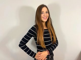 Erotinis vaizdo pokalbis BellaPink