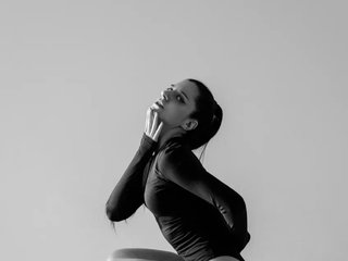 Erotinis vaizdo pokalbis BellaTasty