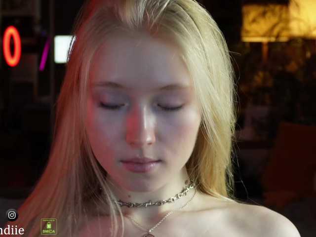 Transliacijos ekrano nuotraukos Bestblondie